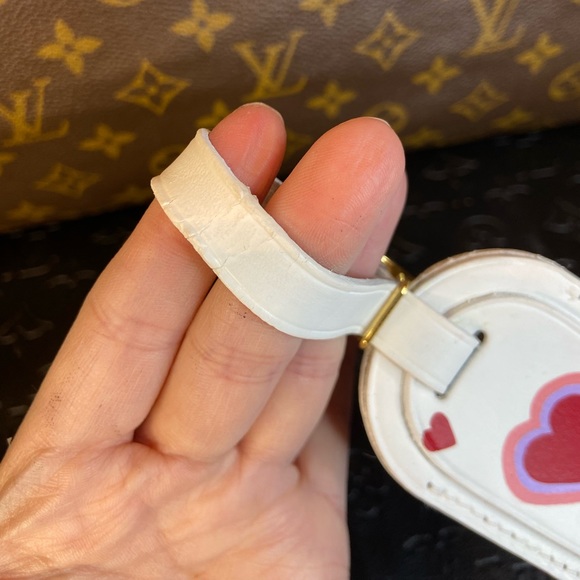 Louis Vuitton large size leather name tag bag tag. Custom painted “game-… - Picture 4 of 4